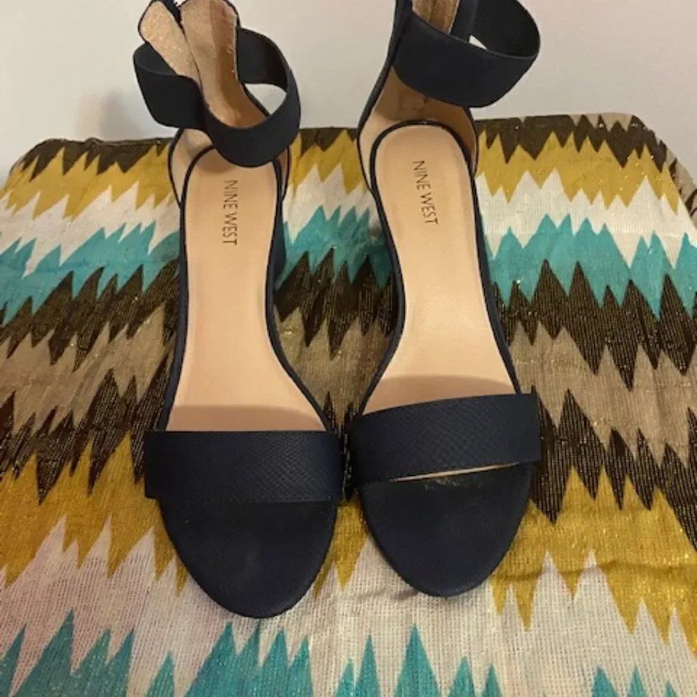 Nine West Jet Set Blue block heels, size 10